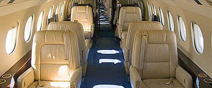 Innenansicht der Falcon 2000 Private Jet